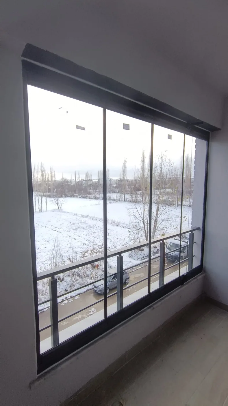 Katlanır mı, ısıcamlı sürme mi? Cam balkon sistemi seçimi
